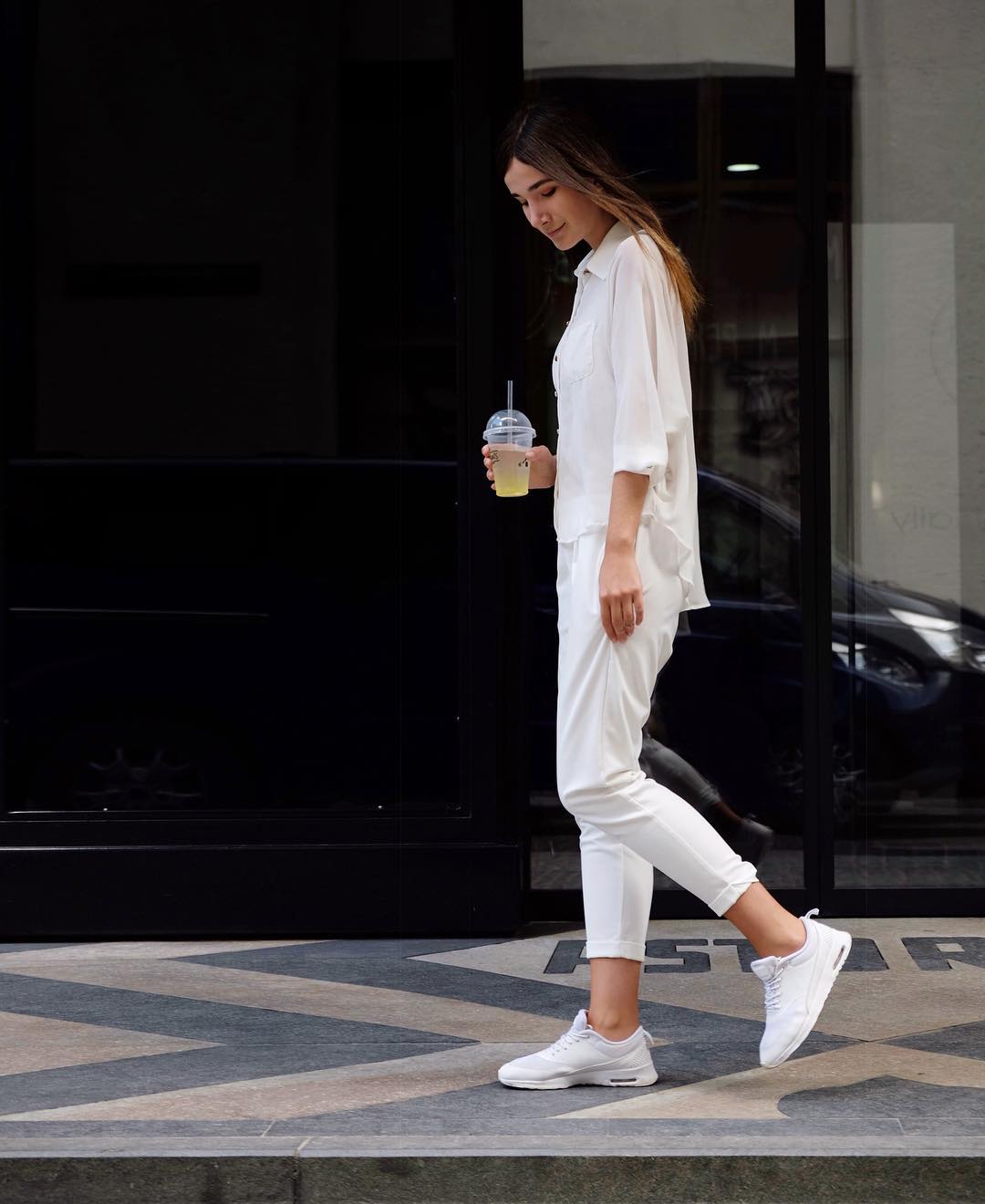 Portrait of Maria, photo 17 of 161