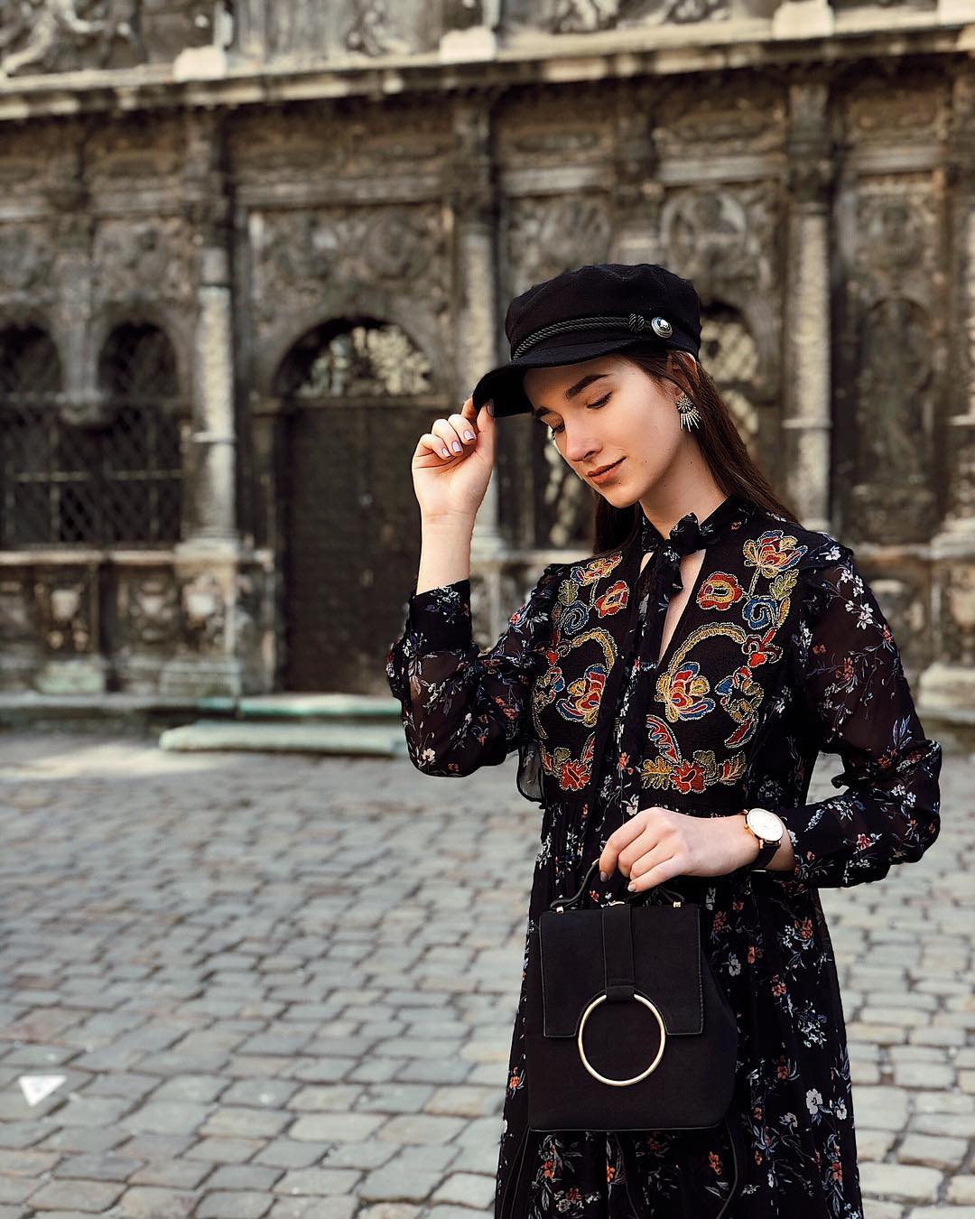 Portrait of Maria, photo 43 of 161